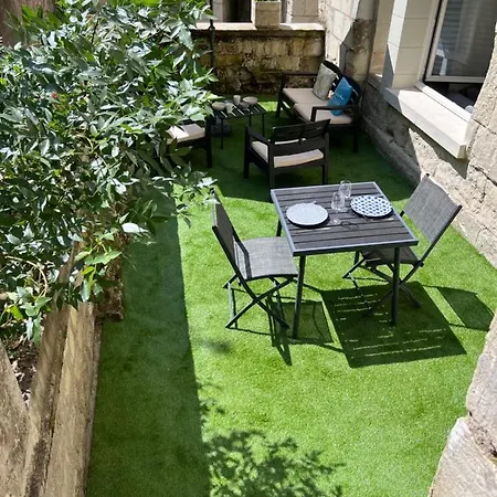 Le Badebec, Appt Dans Maison Typique Avec Jardin Prive Chinon Exterior photo